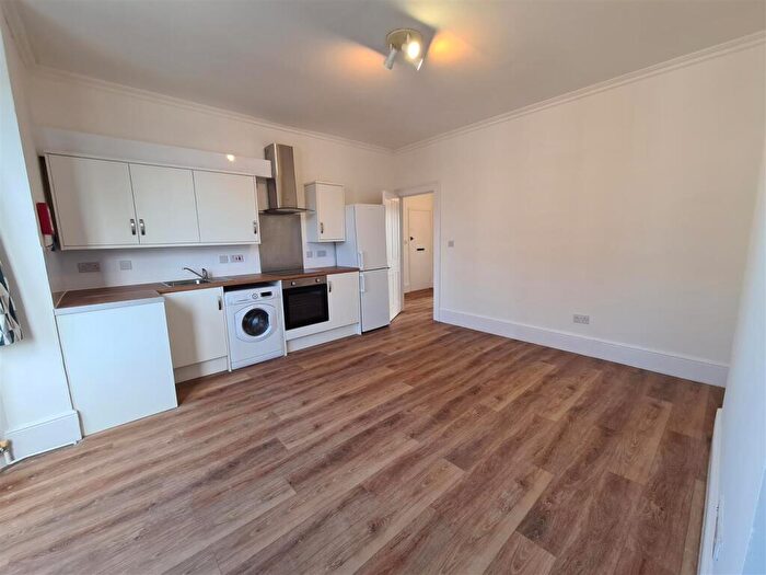 2 Bedroom Flat To Rent In Flat, Old Station Road, Newmarket, CB8
