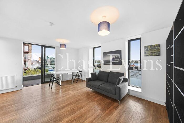 1 Bedroom Flat To Rent In Connaught Heights, Waterside Park, Royal Docks, E16