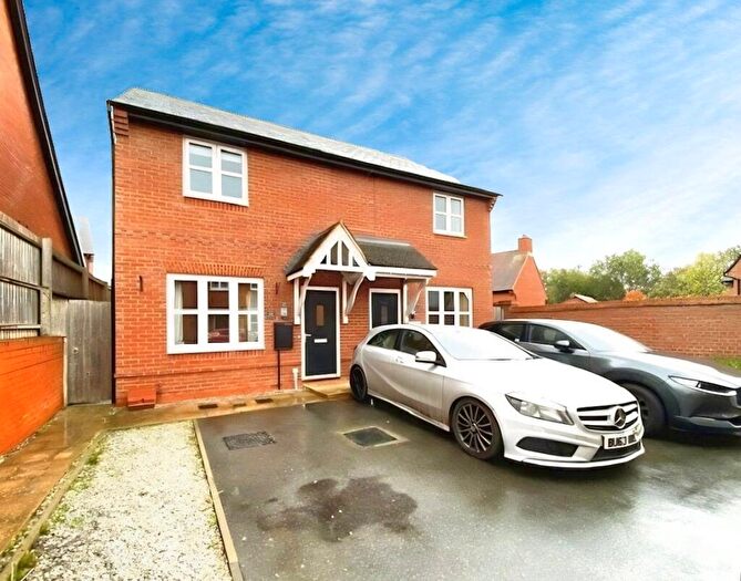 2 Bedroom Semi Detached House For Sale In Rogers Way, Winslow, Buckingham, MK18