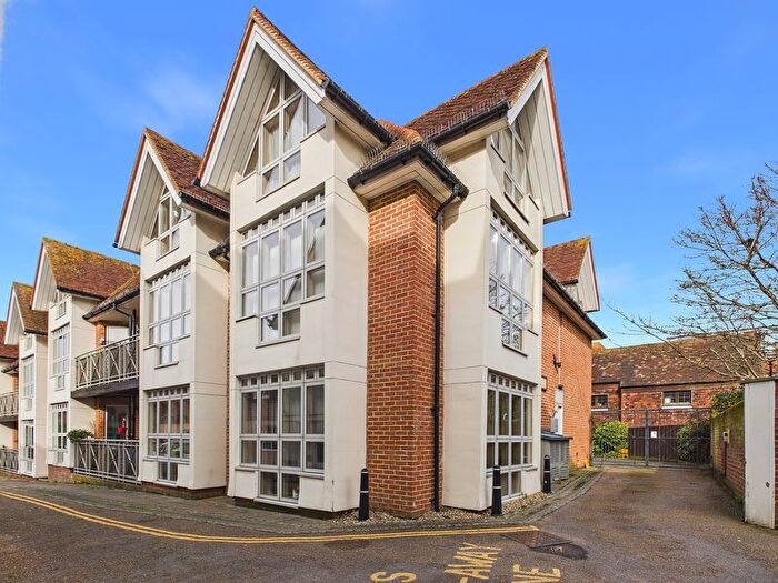 2 Bedroom Property To Rent In Adelaide Place, Canterbury, CT1