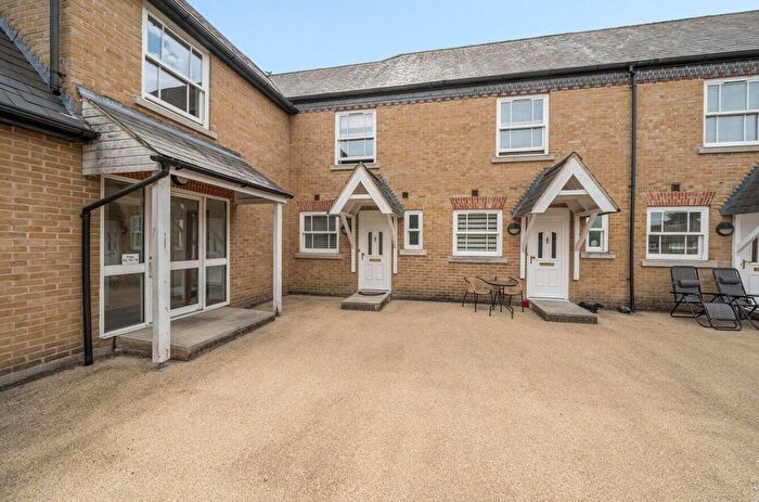 2 Bedroom Maisonette For Sale In Bowsher Court, Ware, SG12