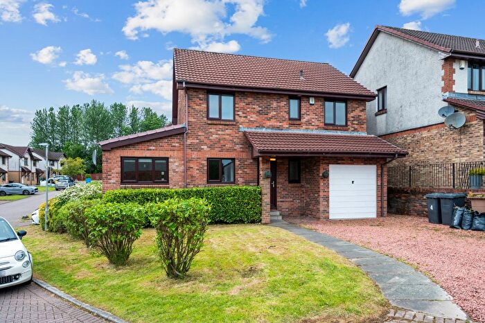 4 Bedroom Detached House To Rent In Dunglass Place, Newton Mearns, Glasgow, G77