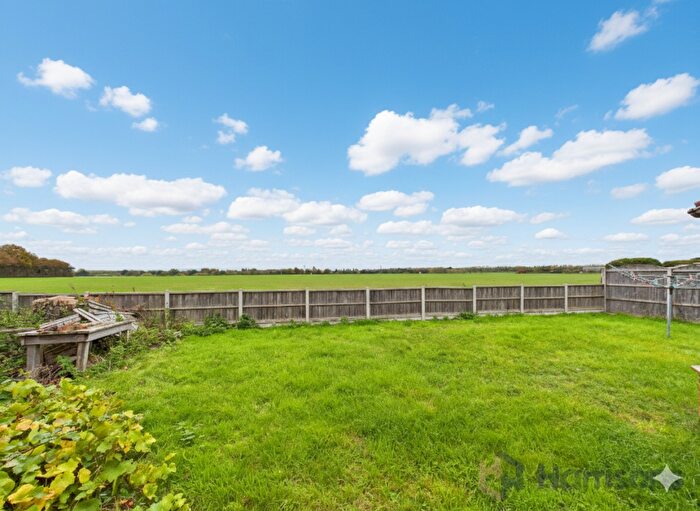 3 Bedroom Link Detached House For Sale In School View, Tunstall, Sittingbourne, Kent, ME9