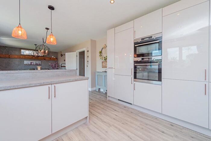 5 Bedroom Detached House For Sale In Riddles Avenue, Willaston, Nantwich, Cheshire, CW5
