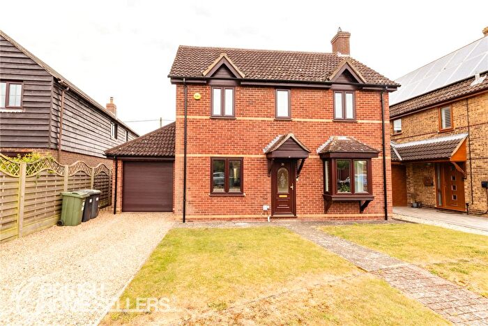 4 Bedroom Detached House For Sale In The Grange, Lower Caldecote, Biggleswade, Bedfordshire, SG18