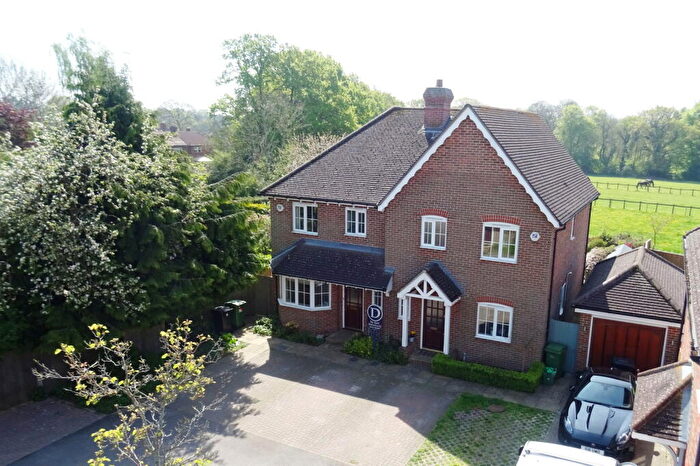 3 Bedroom Semi Detached House To Rent In Morrison Close, Upper Basildon, Reading, RG8
