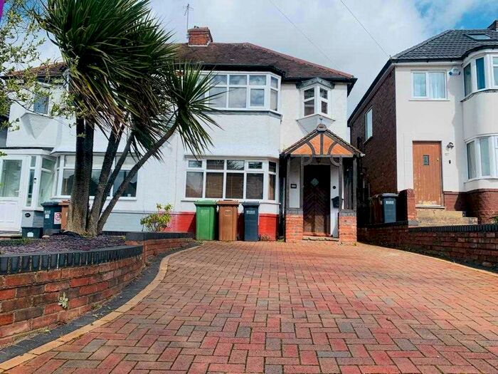 3 Bedroom Semi-Detached House To Rent In Pierce Avenue, Olton, B92