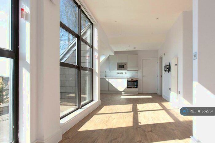 1 Bedroom Flat To Rent In Nixey Close, Slough, SL1