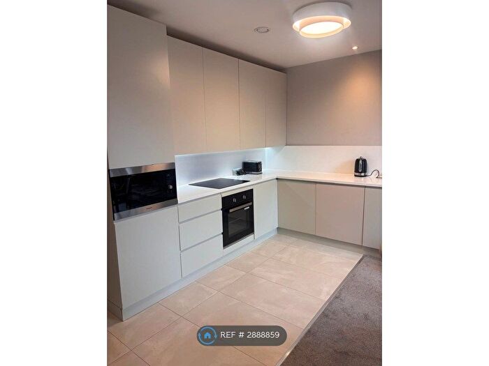 1 Bedroom Flat To Rent In Churchill Way, Macclesfield, SK11
