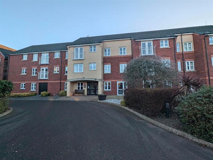 1 Bedroom Apartment For Sale In Fairweather Court, Darlington, DL3