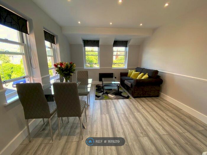 1 Bedroom Flat To Rent In Stable Court, St. Albans, AL1