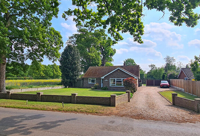 4 Bedroom Detached Bungalow For Sale In The Fairstead, Scottow, NR10