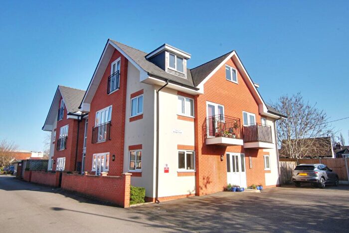 2 Bedroom Ground Maisonette For Sale In Alma Road, Romsey, SO51