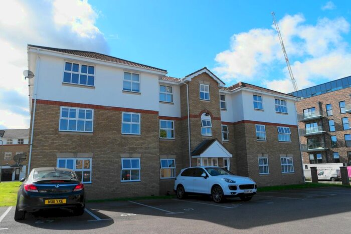 2 Bedroom Flat To Rent In Montana Gardens, Lower Sydenham, London, SE26