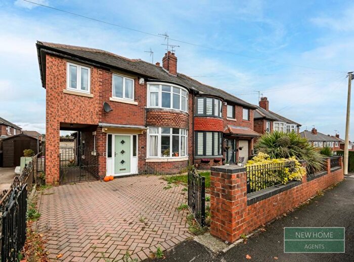 4 Bedroom Semi-Detached House For Sale In Roundwood Grove, Rawmarsh, Rotherham, S62