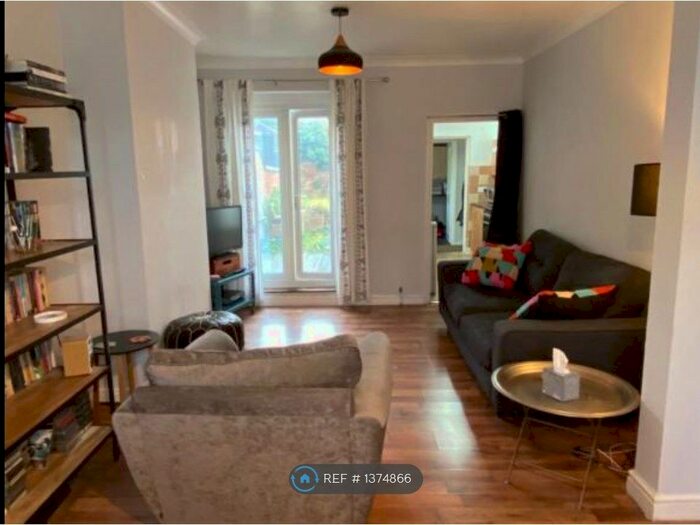 2 Bedroom Terraced House To Rent In Norfolk Street, Northampton, NN2