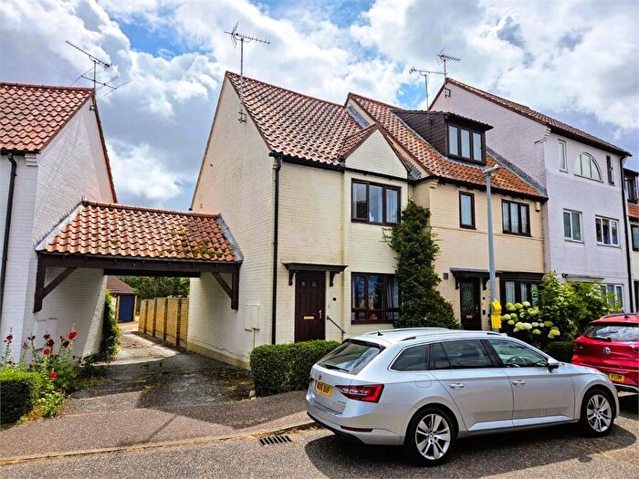 2 Bedroom End Of Terrace House To Rent In Bucklebury Heath, South Woodham Ferrers, South Woodham Ferrers, Chelmsford., CM3
