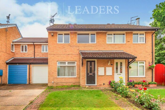 4 Bedroom Semi-Detached House To Rent In Bluebell Close, Horsham, RH12