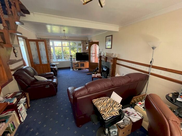 3 Bedroom Detached Bungalow For Sale In Outgang Lane, Mansfield