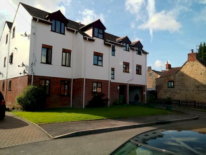 2 Bedroom Apartment To Rent In Cam, Near Dursley, GL11