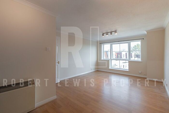 1 Bedroom Flat To Rent In Etchingham Park Road, London, N3