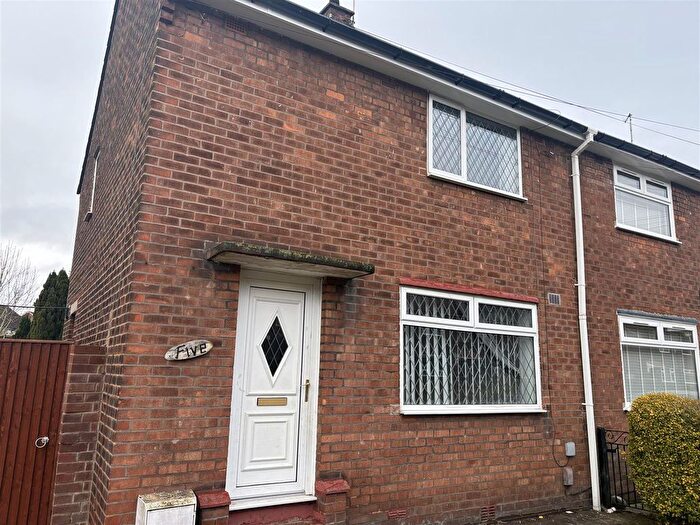 2 Bedroom Semi Detached House To Rent In Somerset Close, Stockport, SK5