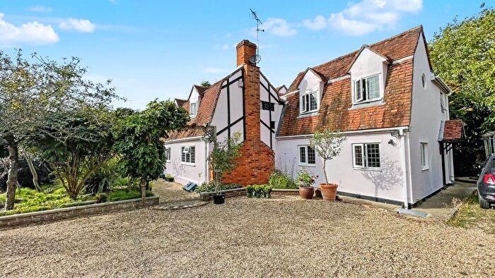 3 Bedroom Flat For Sale In Pond Chase, Colchester, CO3