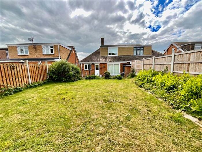 3 Bedroom Bungalow For Sale In Rosegarth Avenue, Aston, Sheffield, S26