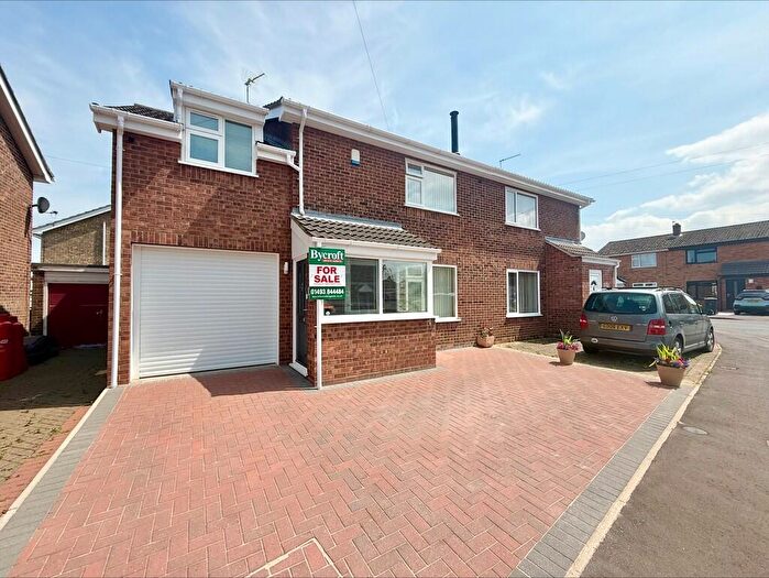 3 Bedroom Semi-Detached House For Sale In Spruce Avenue, Ormesby, NR29