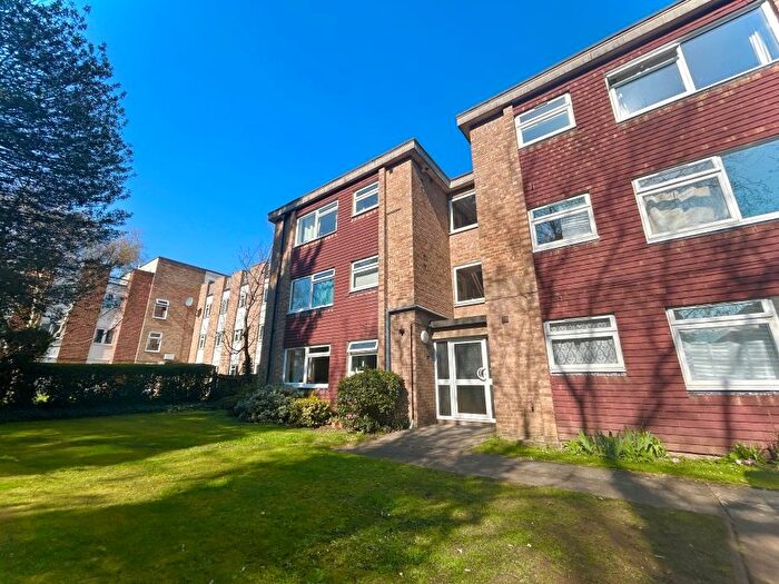 1 Bedroom Flat To Rent In Worcester Road, Sutton, SM2