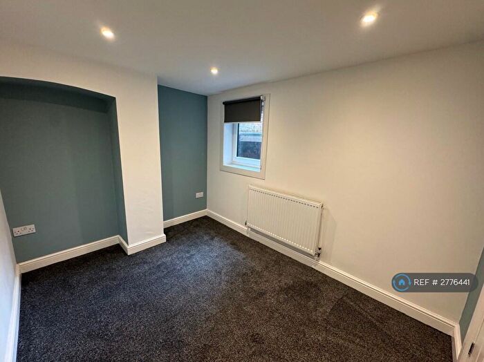 1 Bedroom Flat To Rent In Warmsworth Road, Doncaster, DN4
