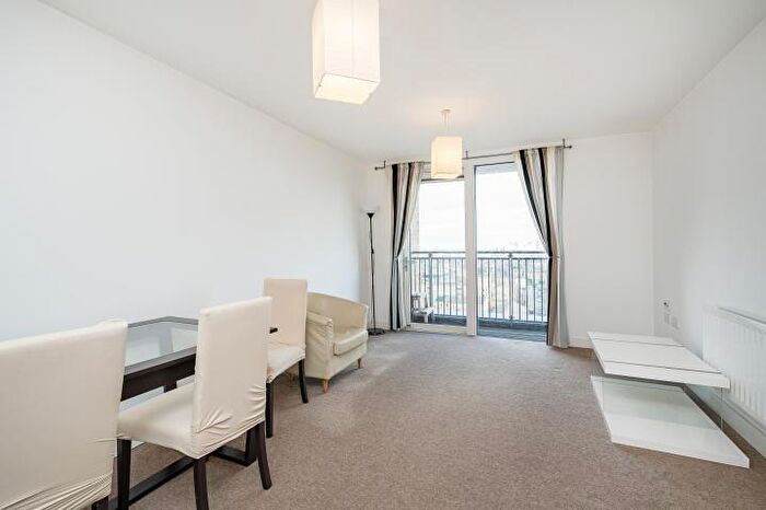 2 Bedroom Flat For Sale In Raddon Tower, Dalston Square, London, E8