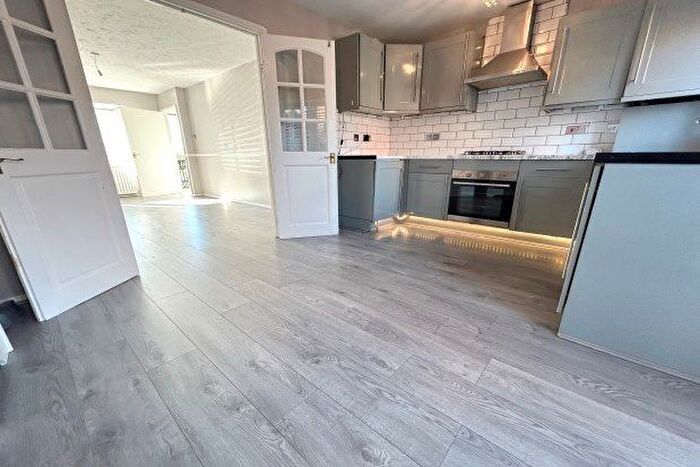 3 Bedroom Semi-Detached House To Rent In Kings Close, Prestwich, Manchester, M25