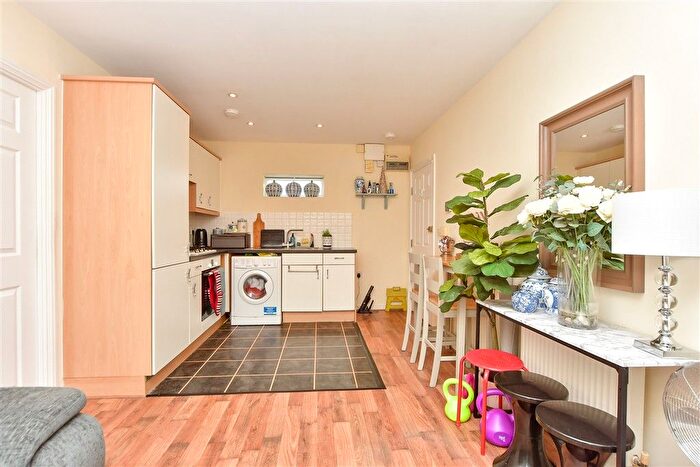 1 Bedroom Flat For Sale In Monarch Drive, Kemsley, Sittingbourne, Kent, ME10