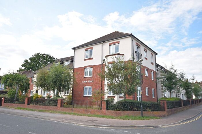 1 Bedroom Flat To Rent In Gales Drive, Three Bridges, RH10