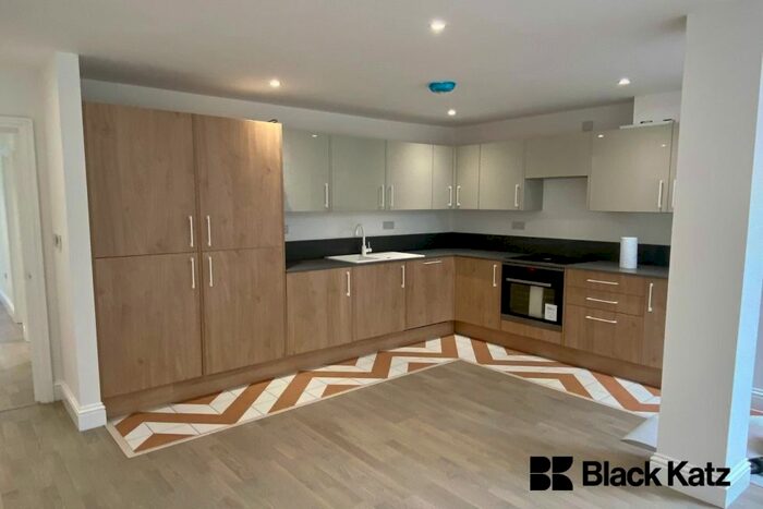 1 Bedroom Flat To Rent In Flaxman Road, London, SE5