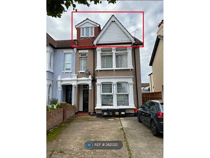 1 Bedroom Flat To Rent In Argyll Road, Westcliff-On-Sea, SS0