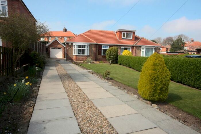2 Bedroom Bungalow For Sale In West End Avenue, Guisborough, North Yorkshire, TS14