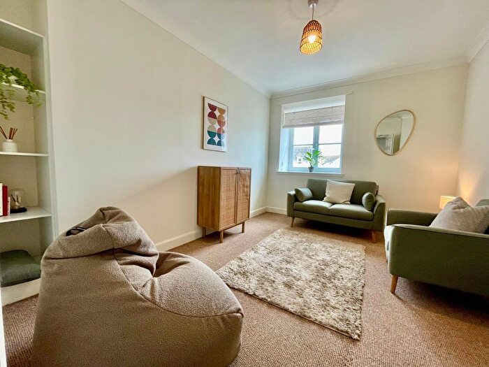 4 Bedroom Flat To Rent In Hutcheon Street, The City Centre, Aberdeen, AB25