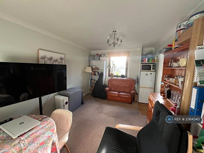 1 Bedroom Flat To Rent In Abbey Lane, Edinburgh, EH8