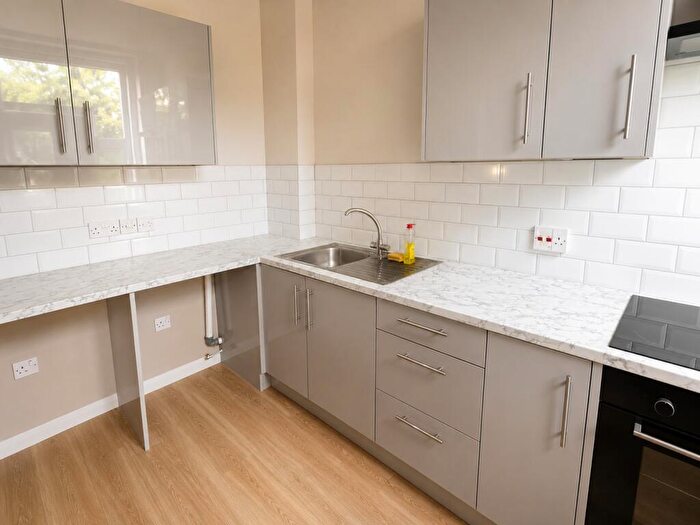 1 Bedroom Apartment To Rent In West Parade, Grimsby, Lincolnshire, DN31