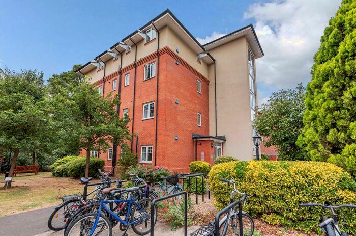 2 Bedroom Apartment To Rent In River View Terrace, Abingdon, OX14