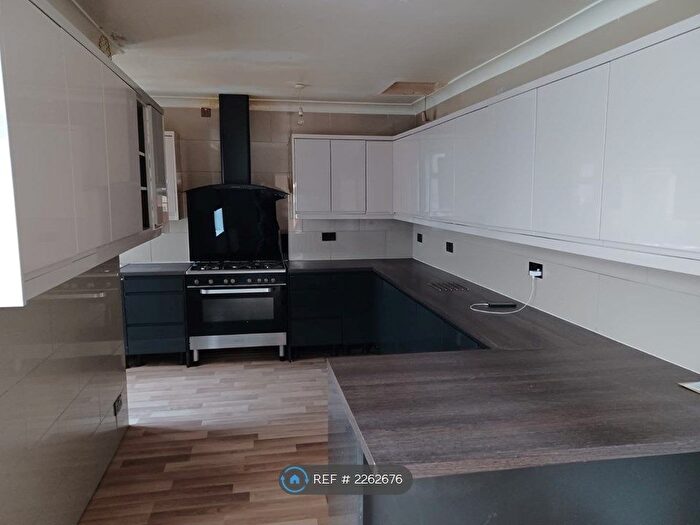 5 Bedroom Terraced House To Rent In Shaftesbury Street, Stockton-On-Tees, TS18