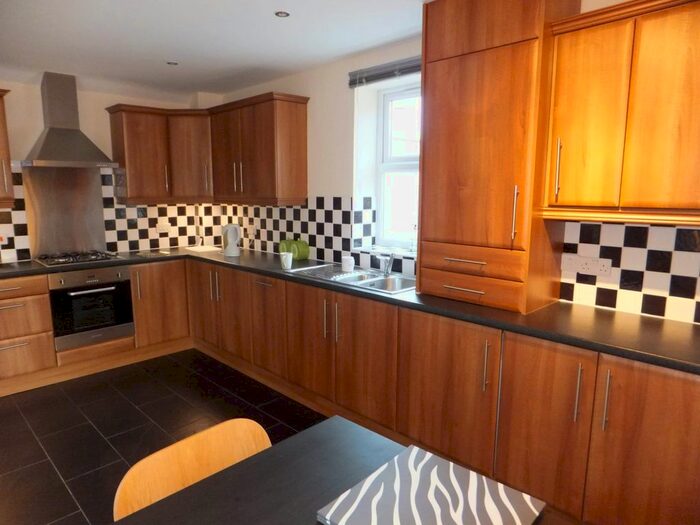 2 Bedroom Flat To Rent In Valley Road, Sheffield, S8