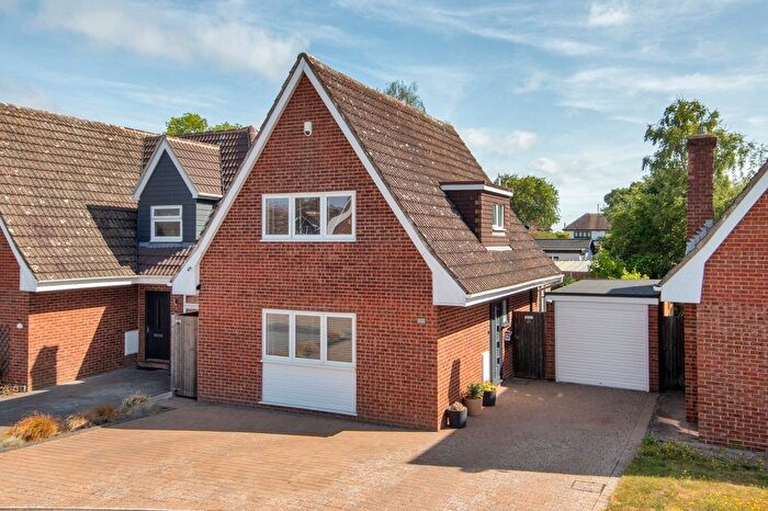 3 Bedroom Detached House For Sale In Kingsingfield Close, West Kingsdown, Sevenoaks, Kent, TN15