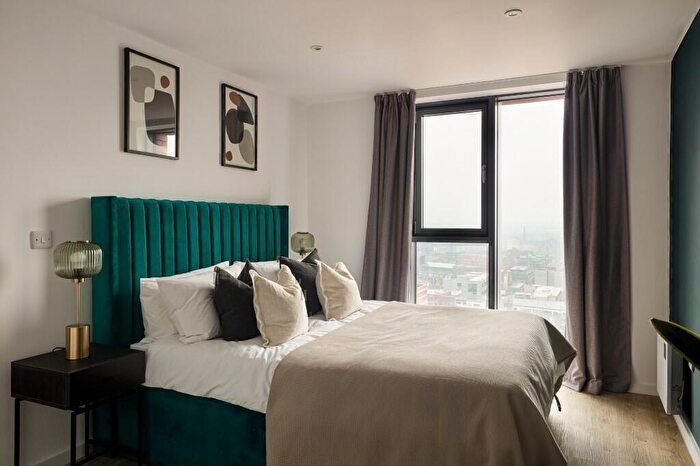 1 Bedroom Flat To Rent In Flat, Swan Street, Manchester, Greater Manchester, M4