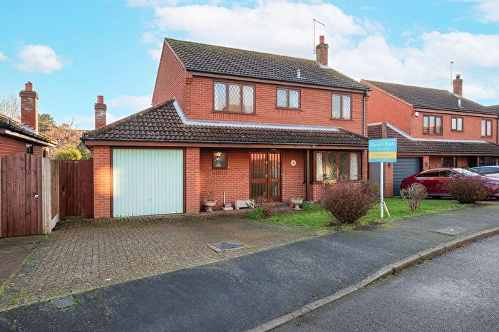 4 Bedroom Detached House For Sale In Bracecamp Close, Ormesby, NR29