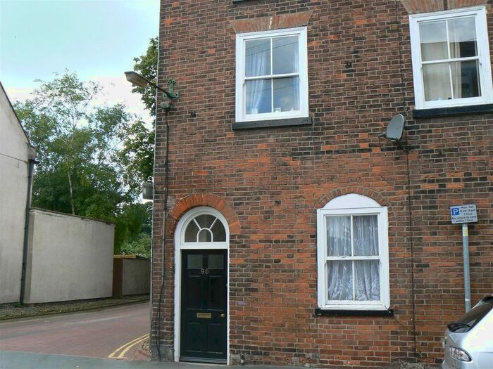 1 Bedroom Flat To Rent In Bishopgate Court, Hailgate, Howden, Goole, DN14