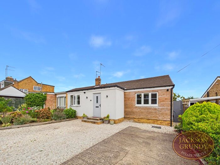 3 Bedroom Semi-Detached Bungalow For Sale In Manor Close, Harpole, NN7
