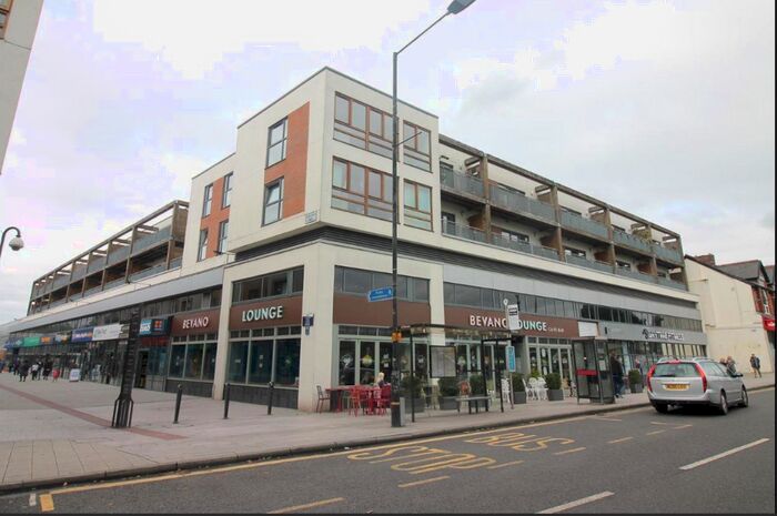 1 Bedroom Flat To Rent In Flixton Road, Urmston, Manchester, M41